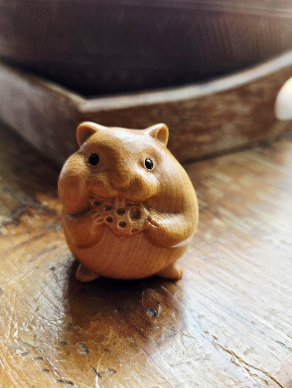 Handcarved Tiny Cheese Mouse Sculpure Figurine - Picture 2 of 7